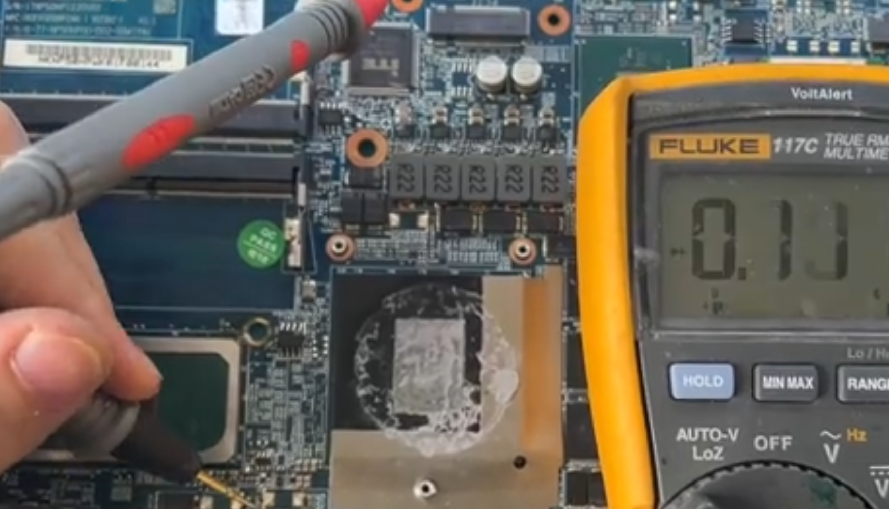 筆記本電腦開機顯示屏顯示無信號黑屏解決方案 技術資訊 第1張-成都十五維修